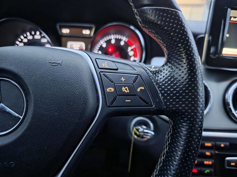 Used 2014 Mercedes-Benz CLA 250 image 15