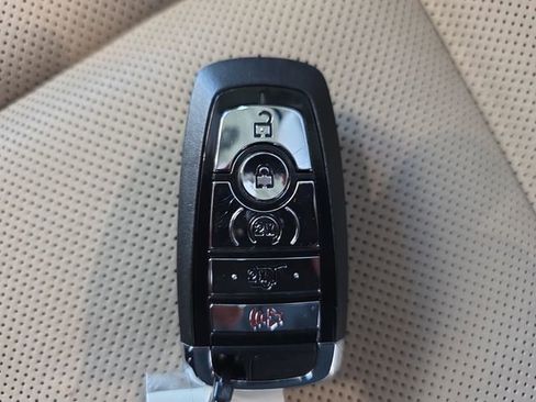 Used 2023 Lincoln Aviator Reserve w/ Equipment Group 201A AWD/4WD image 38
