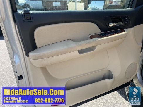 Used 2008 Chevrolet Tahoe LTZ w/ LTZ Preferred Equipment Group AWD/4WD image 9