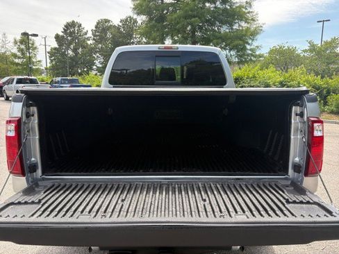 Used 2015 Ford F250 Lariat w/ Lariat Interior Package AWD/4WD image 16