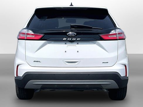 Used 2023 Ford Explorer Limited w/ Limited Technology Package AWD/4WD image 4