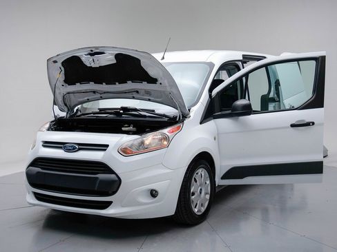 Used 2018 Ford Transit Connect XLT image 17