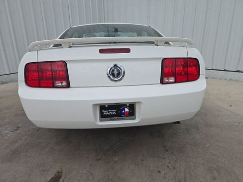 Used 2006 Ford Mustang Coupe image 7
