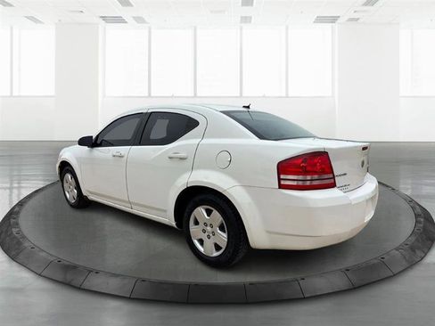 Used 2010 Dodge Avenger SXT FWD image 4