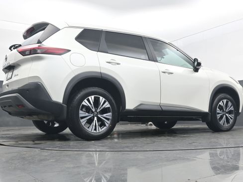 Certified 2023 Nissan Rogue SV image 27