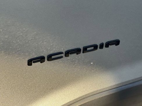 Used 2023 GMC Acadia SLE w/ Driver Convenience Package image 32