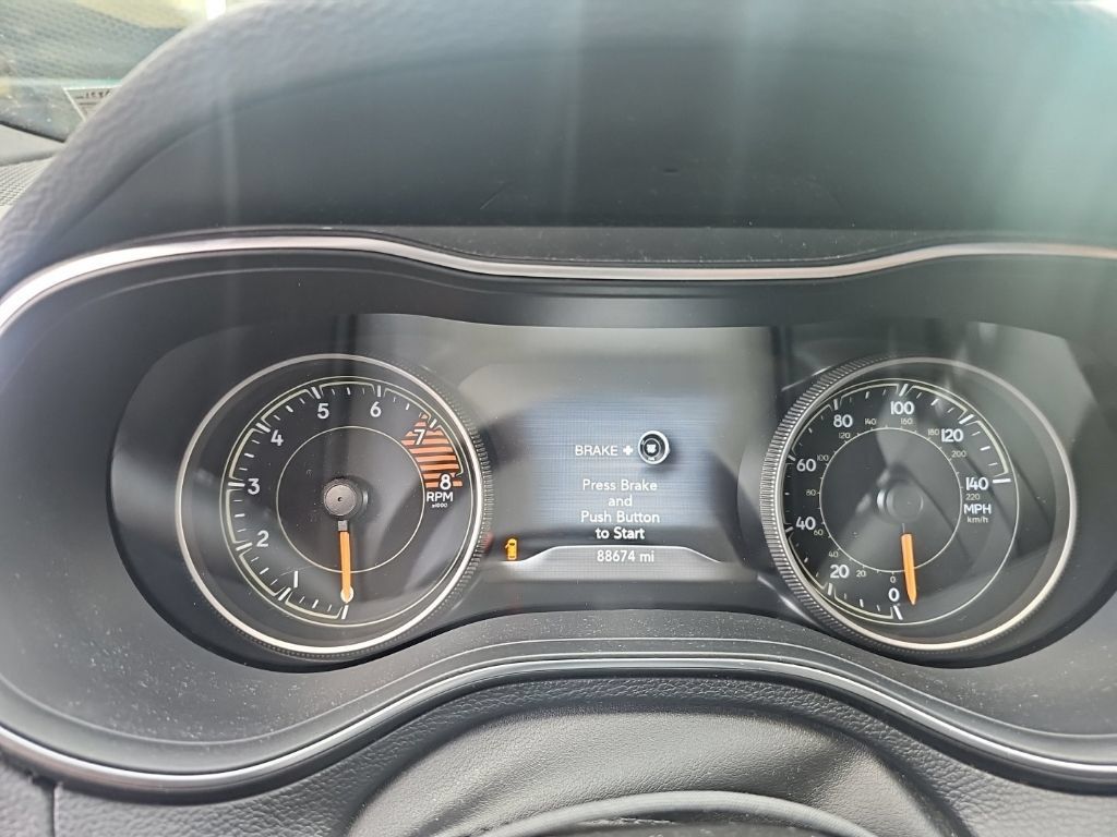 Used 2019 Jeep Cherokee High Altitude AWD/4WD image 7