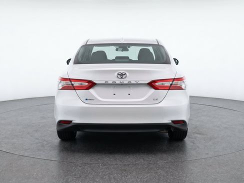 Used 2025 Toyota Camry LE FWD image 7