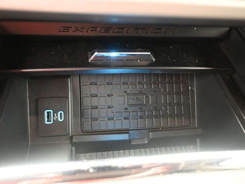 Used 2024 Ford Expedition Max XLT RWD image 29