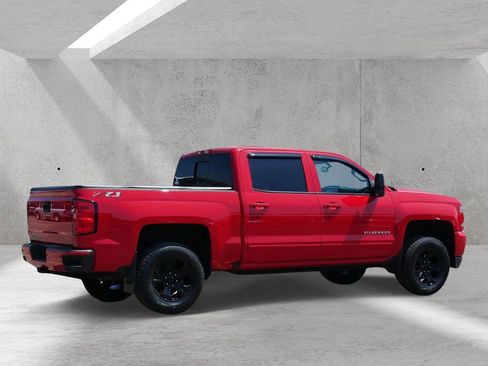 Used 2018 Chevrolet Silverado 1500 LT w/ All Star Edition AWD/4WD image 3