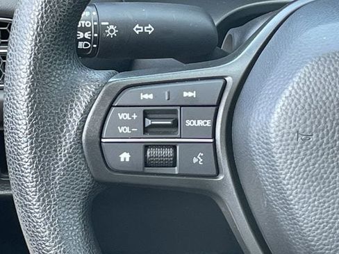 Used 2025 Honda HR-V LX image 12