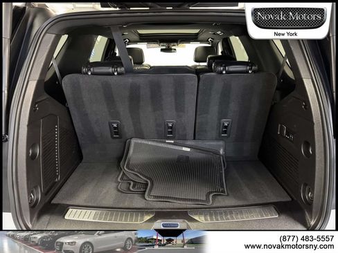 Used 2022 Chevrolet Tahoe RST w/ Luxury Package AWD/4WD image 12
