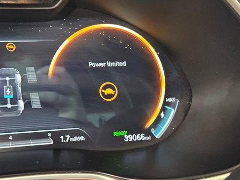 Used 2023 Genesis G80 image 18