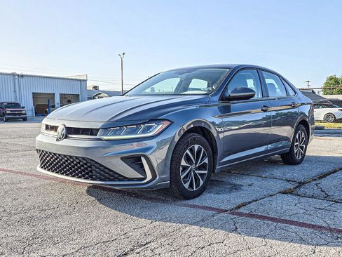 Used 2025 Volkswagen Jetta S FWD image 3