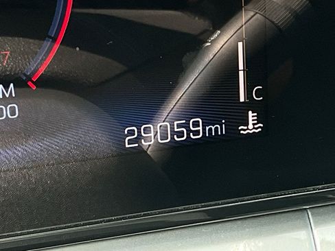 Used 2025 Chevrolet Trax LT FWD image 30