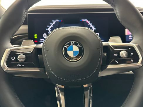 Used 2025 BMW 740i w/ Premium Package image 16