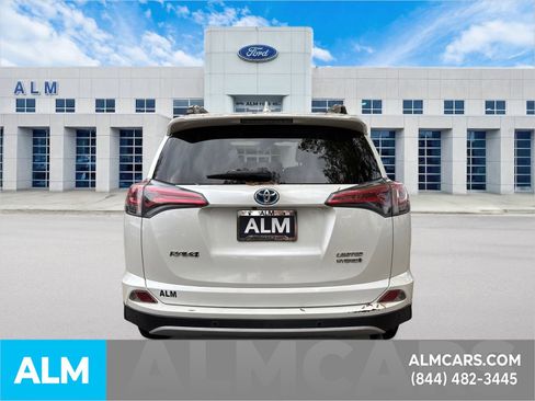 Used 2017 Toyota RAV4 Limited image 7