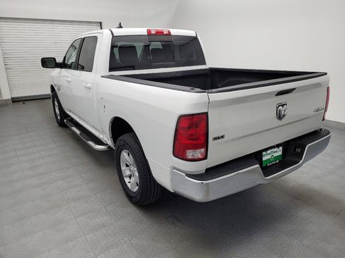 Used 2019 RAM 1500 Classic SLT w/ Luxury Group image 5