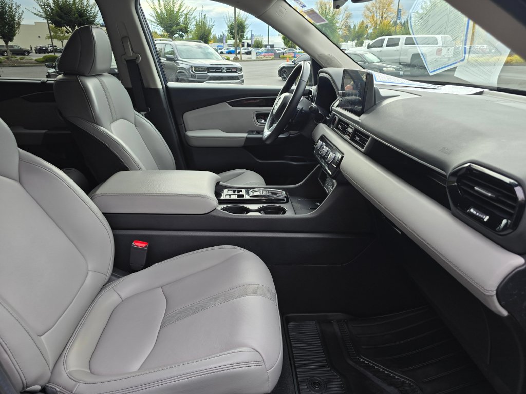 Certified 2025 Honda Pilot EX-L image 5