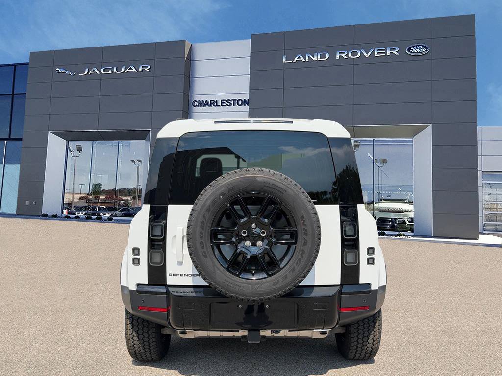 New 2026 Land Rover Defender 110 S AWD/4WD image 4