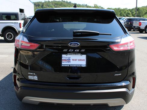 Used 2023 Ford Edge SEL image 4