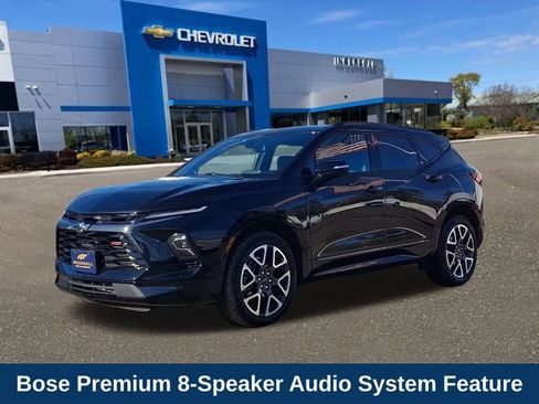 Used 2025 Chevrolet Blazer RS image 3