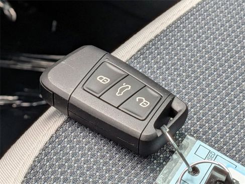 New 2026 Volkswagen Taos S image 32