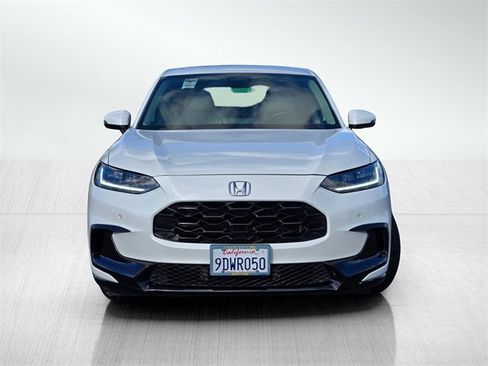 Used 2023 Honda HR-V EX-L image 2