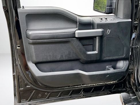 Used 2018 Ford F150 XLT w/ Equipment Group 302A Luxury AWD/4WD image 19