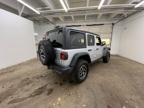 Used 2024 Jeep Wrangler Unlimited Rubicon image 6