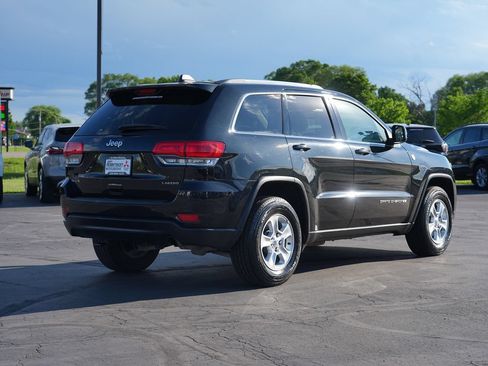 Used 2016 Jeep Grand Cherokee Laredo w/ Quick Order Package 23E AWD/4WD image 3
