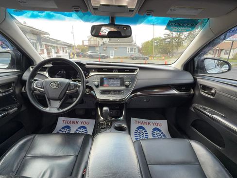 Used 2013 Toyota Avalon XLE Touring FWD image 9