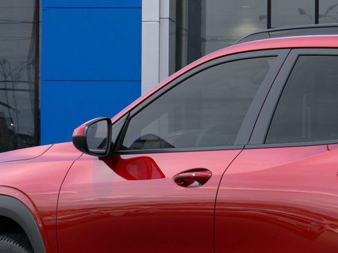 New 2026 Chevrolet Trax LT w/ Driver Confidence Package image 12