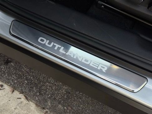New 2026 Mitsubishi Outlander SE FWD image 21