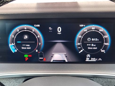 Certified 2025 Volkswagen Tiguan S AWD/4WD image 12
