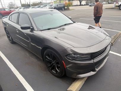 Used 2018 Dodge Charger SXT w/ Blacktop Package