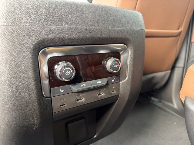 New 2026 Chevrolet Tahoe High Country AWD/4WD image 15