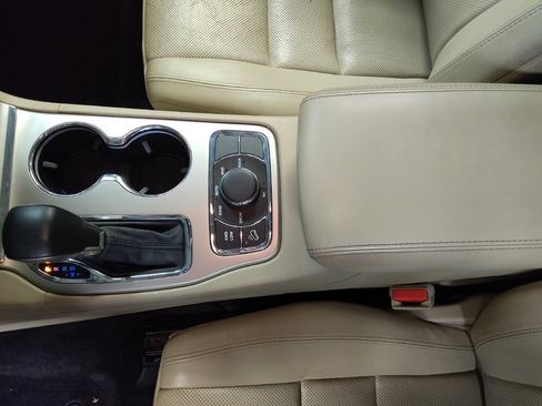 Used 2017 Jeep Grand Cherokee Limited w/ Luxury Group II AWD/4WD image 26
