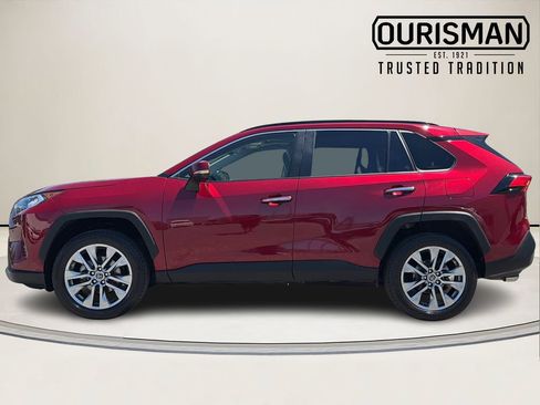 Used 2019 Toyota RAV4 Limited AWD/4WD image 3