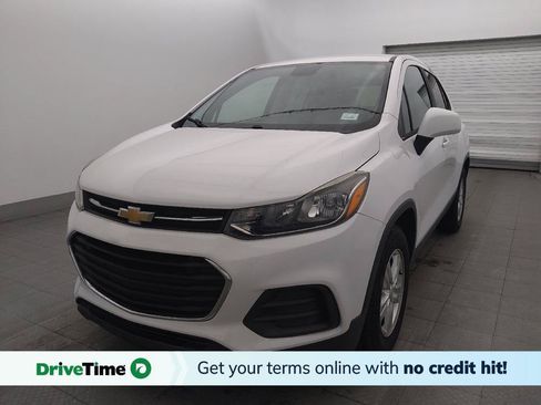 Used 2019 Chevrolet Trax LS w/ Tint and Cruise Package FWD image 1