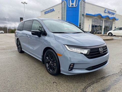 Used 2023 Honda Odyssey Sport image 1