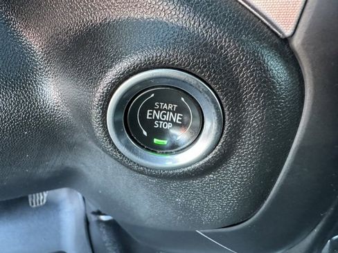 Used 2020 GMC Sierra 1500 SLE w/ SLE Value Package image 16