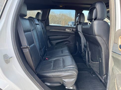 Used 2014 Jeep Grand Cherokee Overland image 18