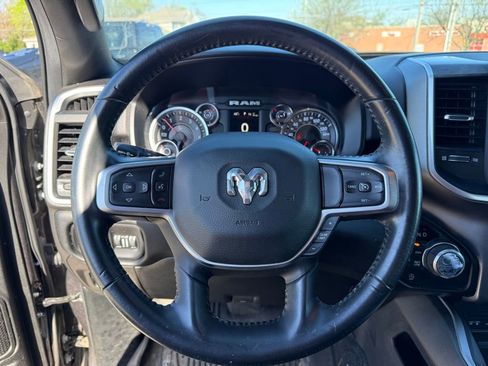 Used 2019 RAM 1500 Big Horn image 15