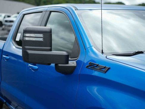 Used 2024 Chevrolet Silverado 1500 RST w/ Z71 Off-Road Package AWD/4WD image 9
