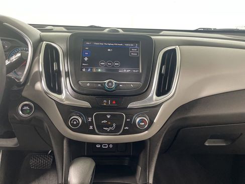Used 2022 Chevrolet Equinox LS AWD/4WD image 15