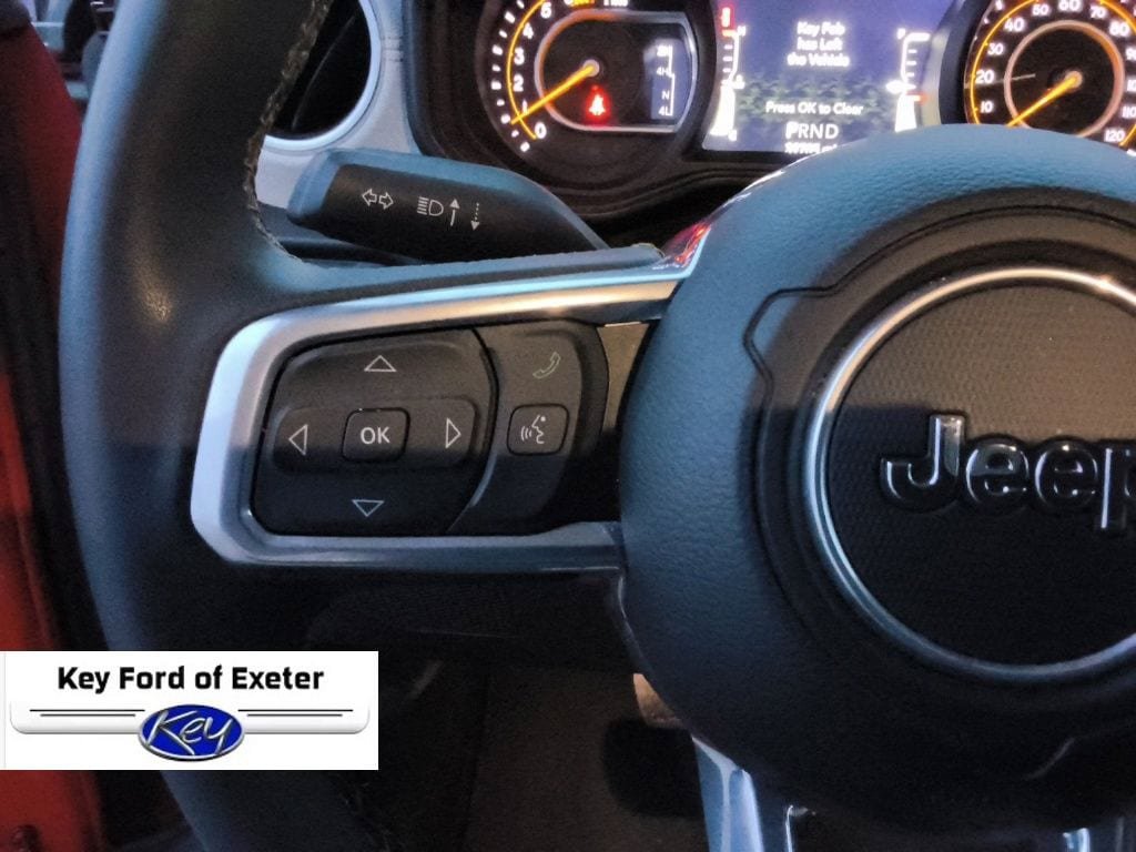 Used 2025 Jeep Wrangler Unlimited Sahara AWD/4WD image 33
