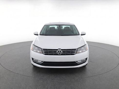 Used 2015 Volkswagen Passat 3.6 SEL Premium FWD image 5