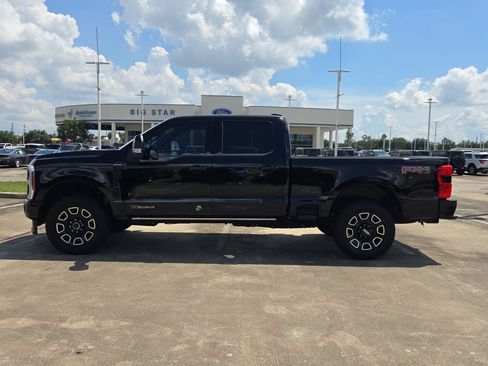 Used 2025 Ford F250 Platinum w/ FX4 Off-Road Package AWD/4WD image 14