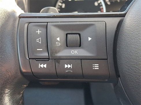 Used 2023 Nissan Pathfinder SL image 22